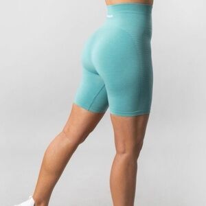 Alphalete OG revival biker shorts size small